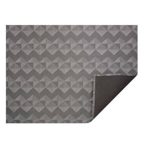 QUILTED WOVEN MAT IN TUXEDO