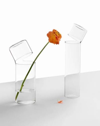 ATTESA MEDIUM FLOWER VASE