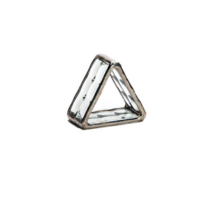 GLASS TRIANGLE NAPKIN RING WITH SILVER EDGE